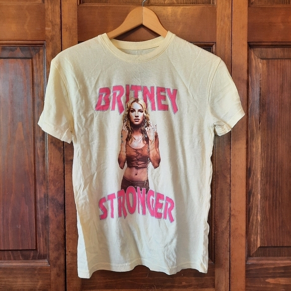 Britney Spears Britney Stronger pale yellow graphic short sleeve t-shirt size XS - Picture 1 of 9